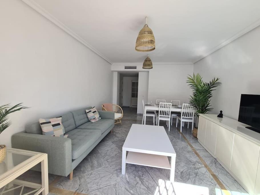 Ground Floor In Apartment