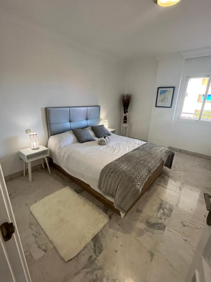 Appartement Heart Of Puerto Banus Newly Renavated Free Parking , Wifi ,pool,gym,padel Court Marbella