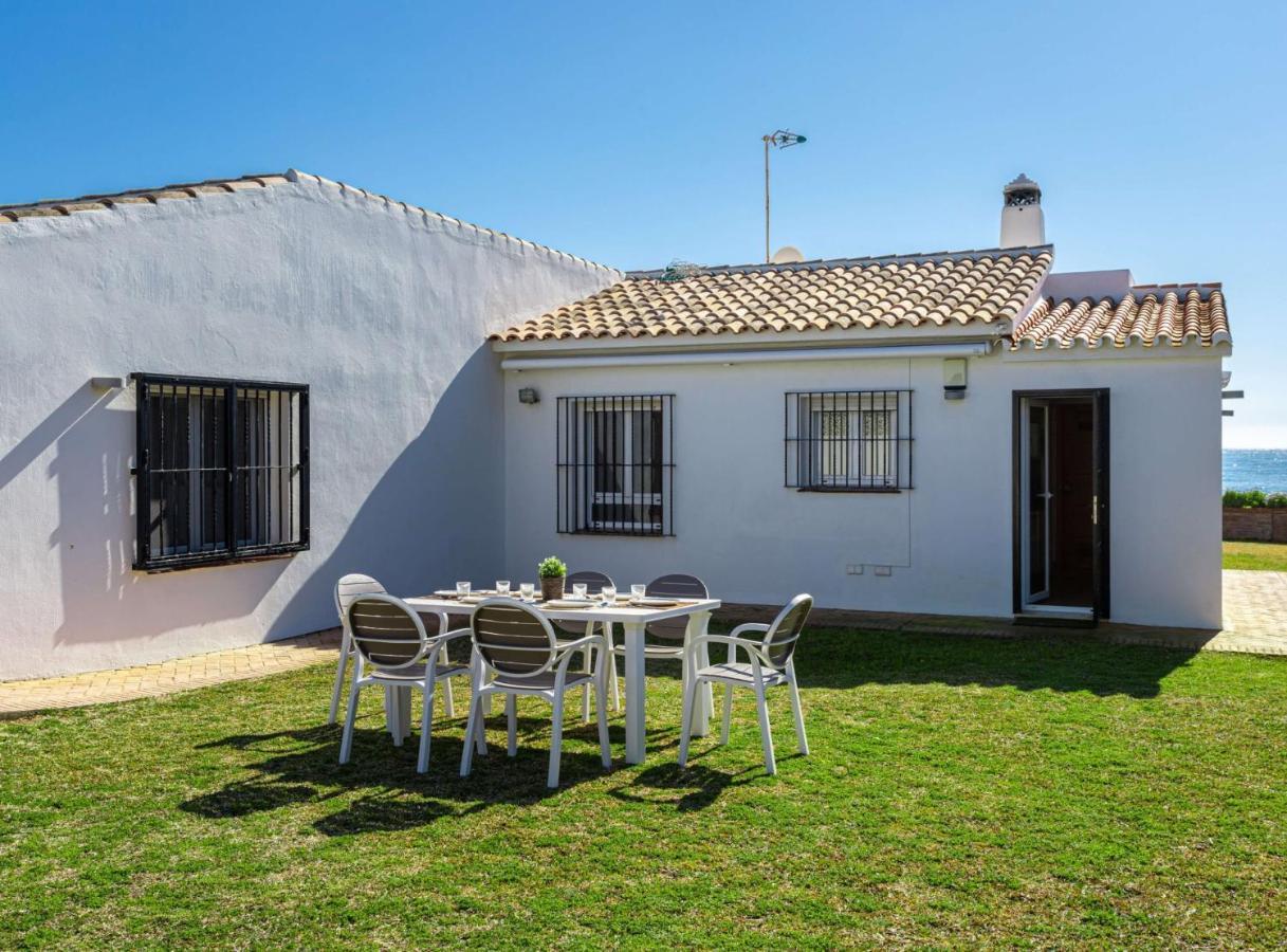 Villa Charming On The Seafront Marbella