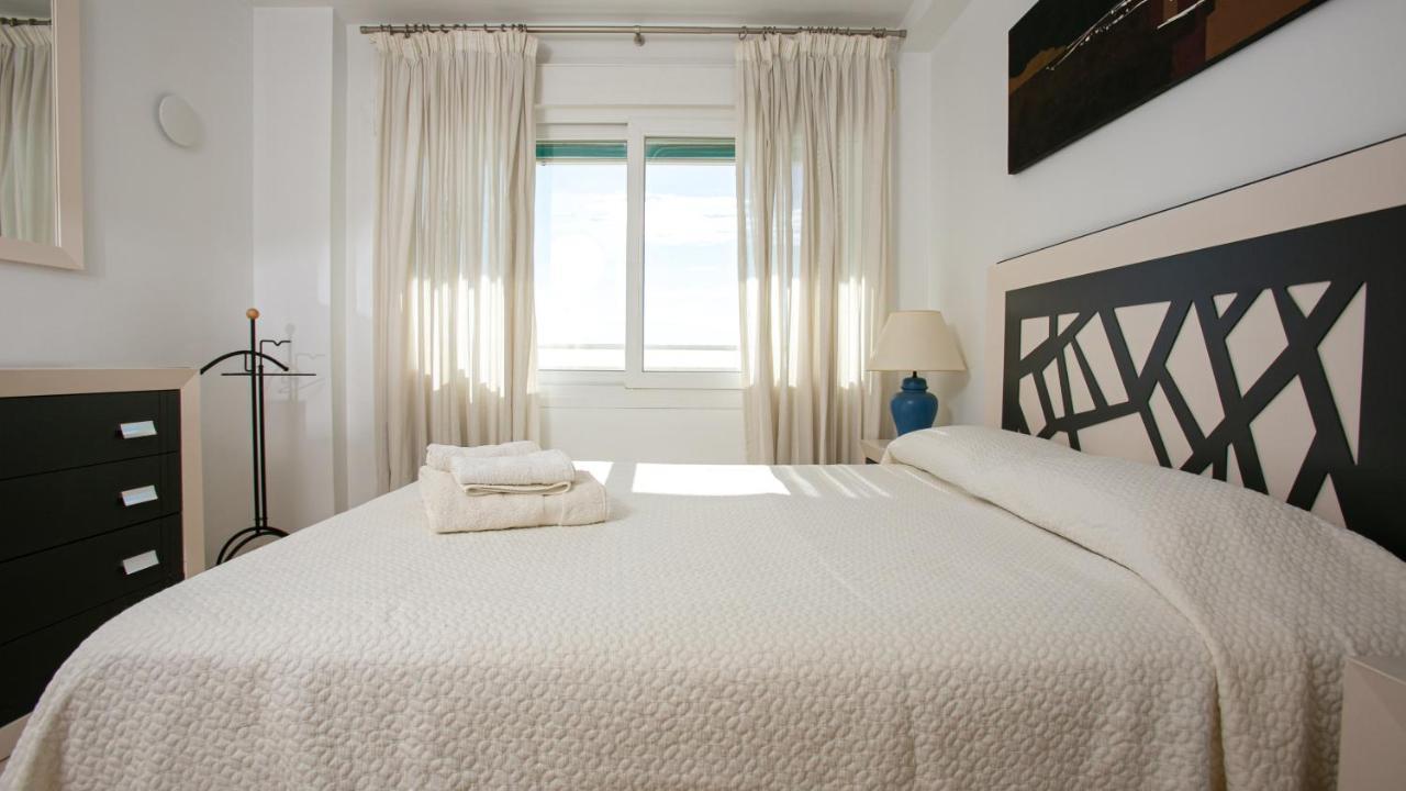 Apartment Front Sea View On Marbella's Promenade *