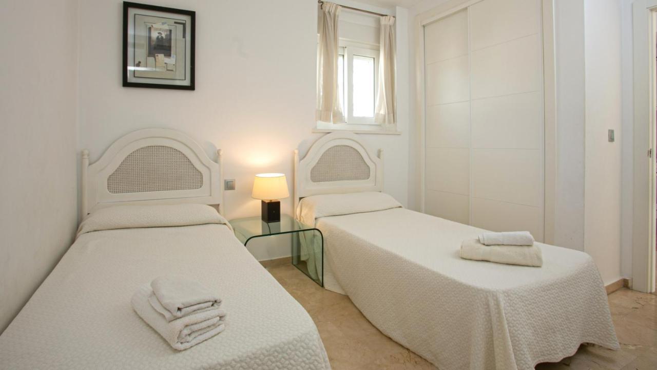 Front Sea View On Marbella's Promenade Apartment
