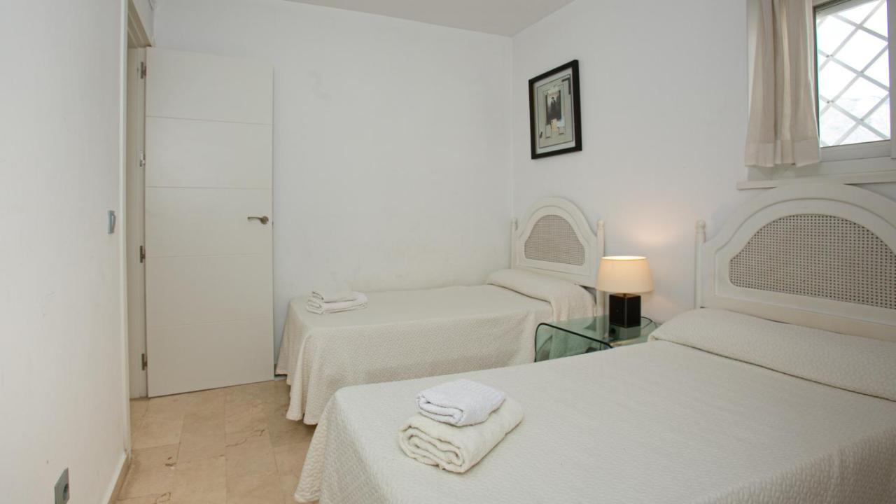 Front Sea View On Marbella's Promenade Apartment *