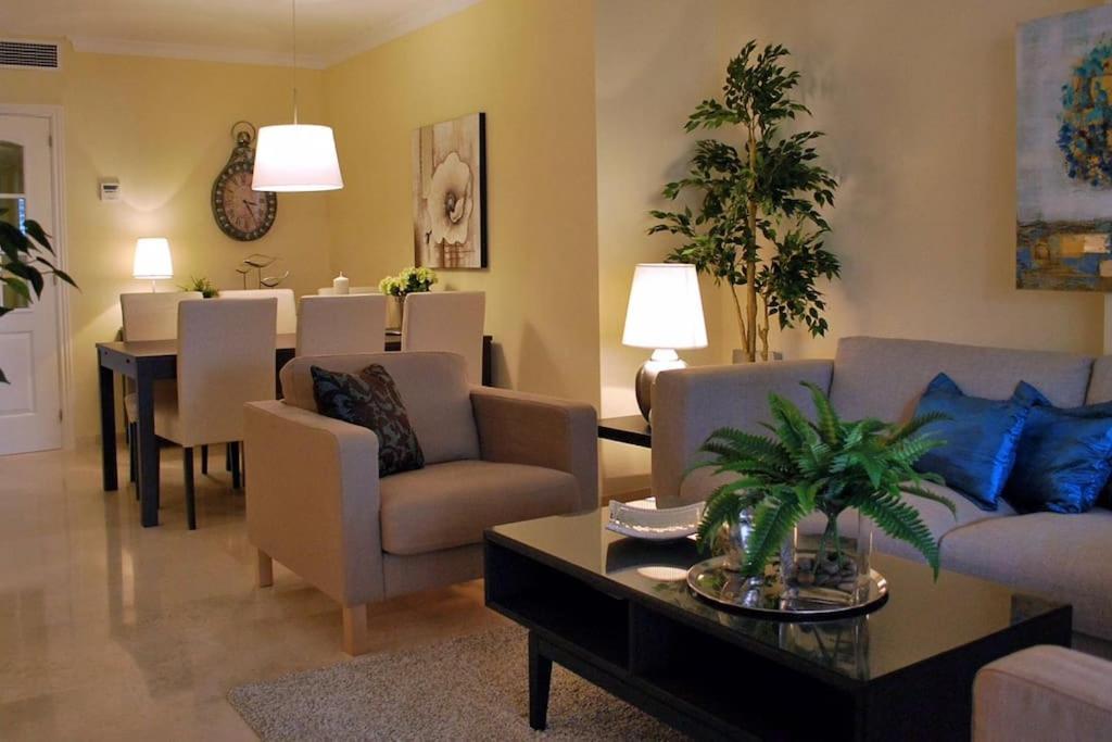 R22 Three Bed With Marbella