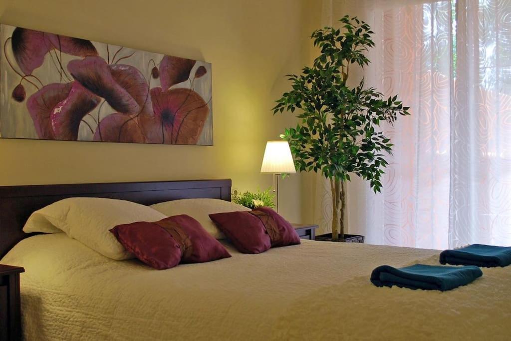 R22 Three Bed With *