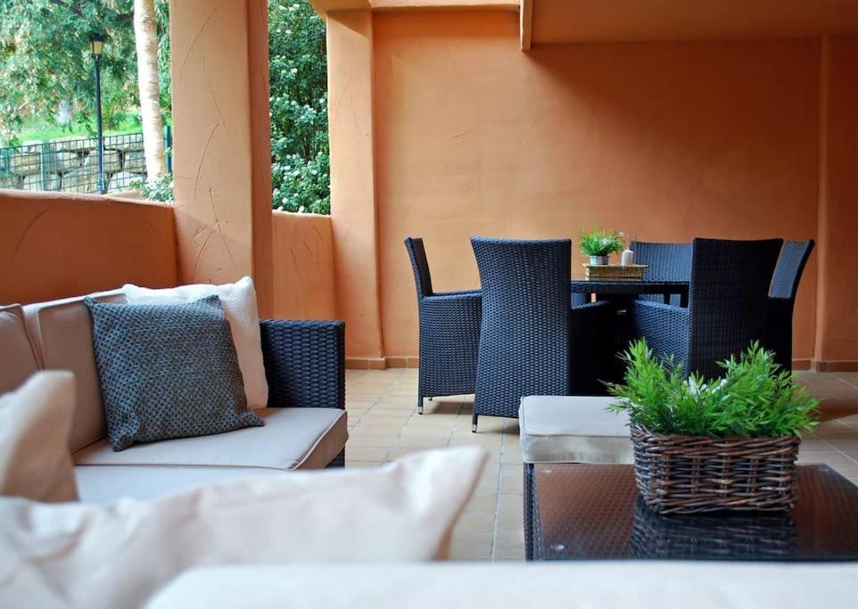 R22 Three Bed With * Marbella