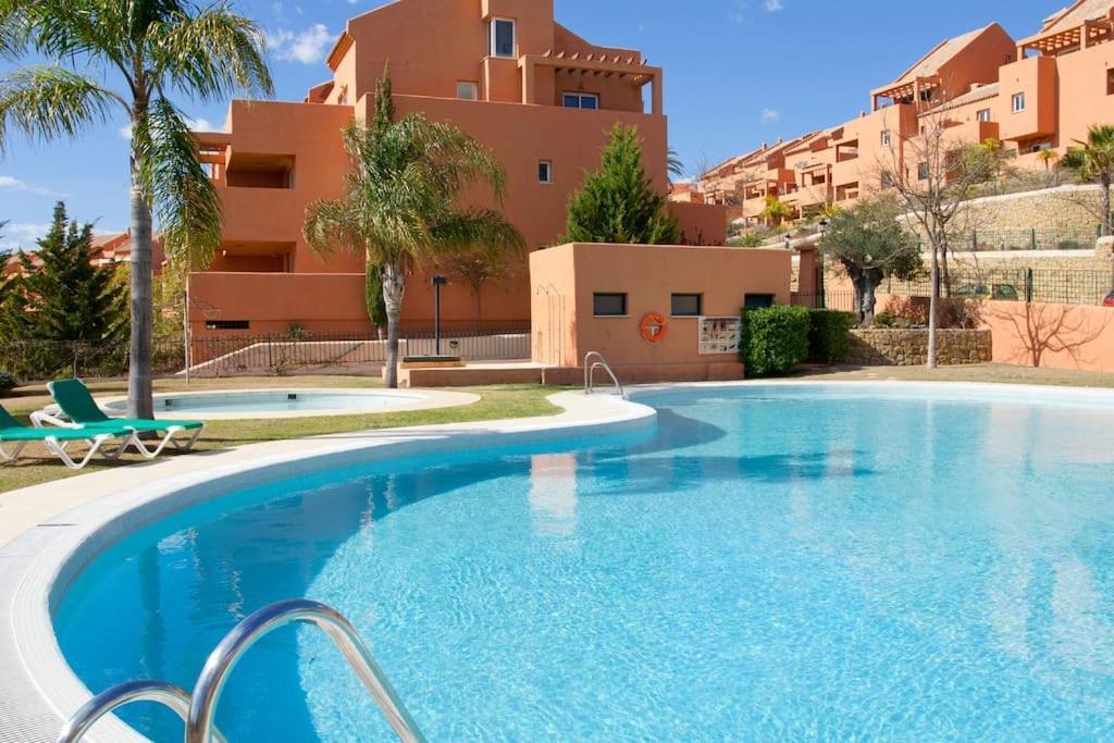 Apartment R22 Three Bed With