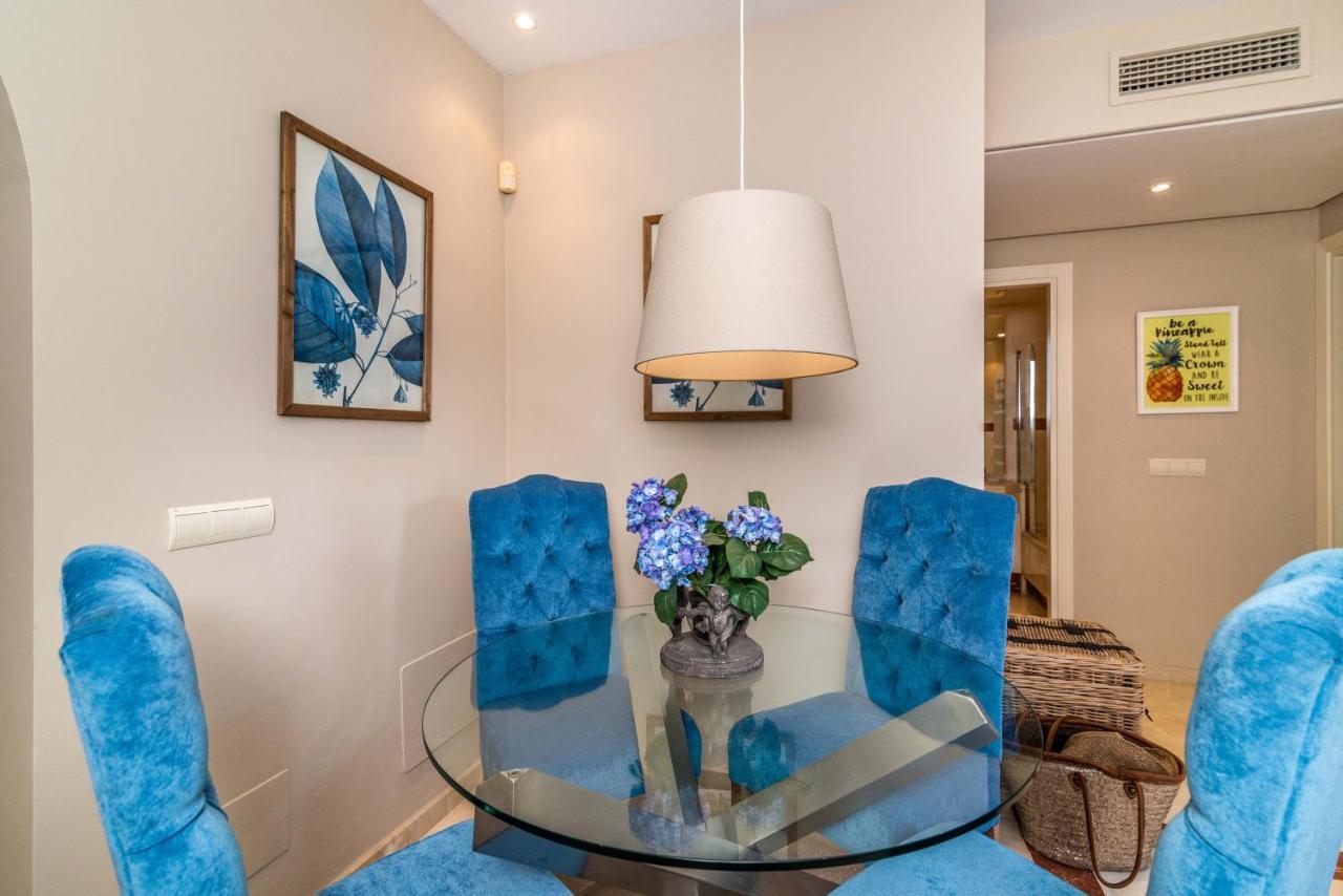 Luxury Spacious Penthouse & Garage 150m To * Marbella