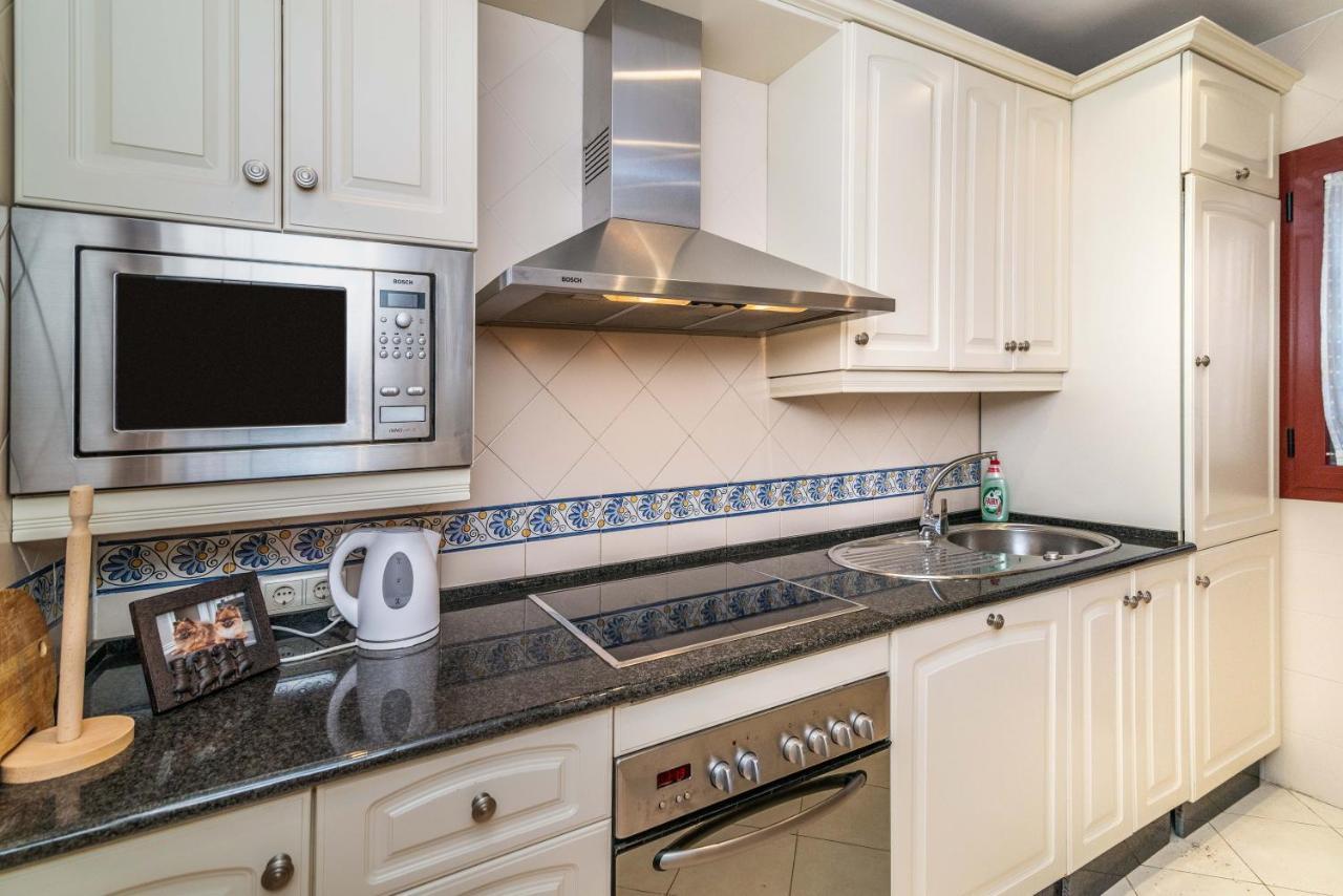 Luxury Spacious Penthouse & Garage 150m To Apartamento
