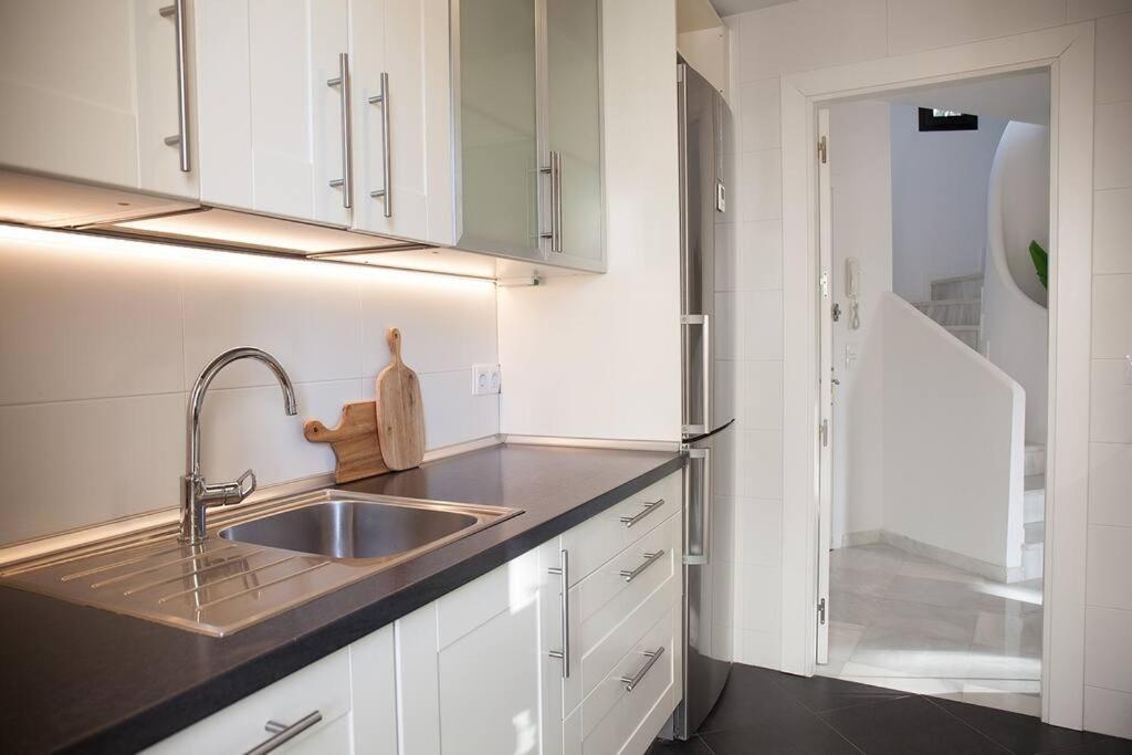 Apartamento Superb Townhouse In Golden Mile