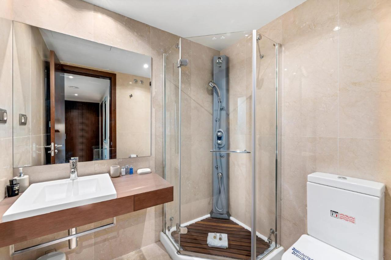 Apartamento Modern & Peaceful 2br W/parking - Medina Banus *