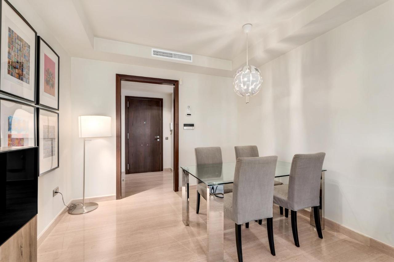 Apartamento Modern & Peaceful 2br W/parking - Medina Banus
