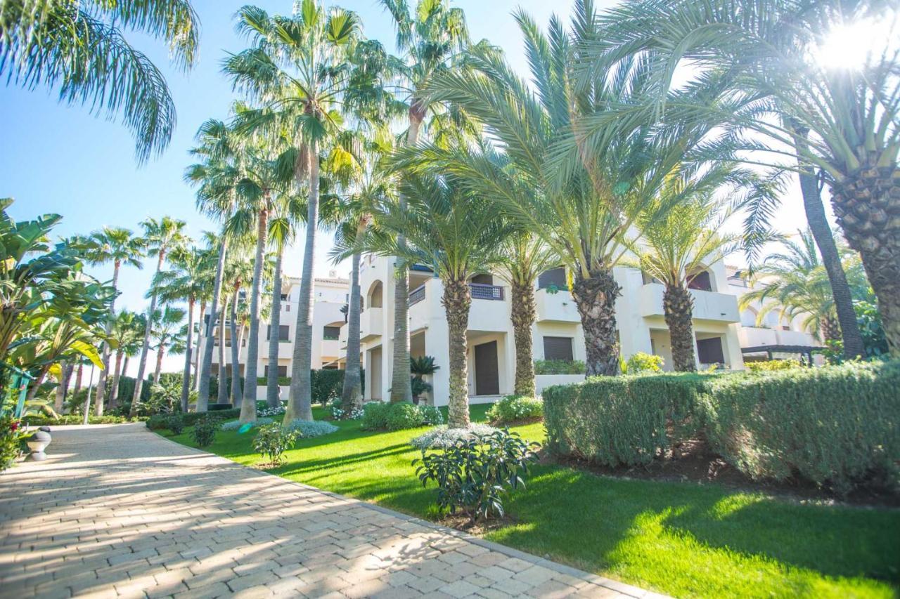 Modern & Peaceful 2br W/parking - Medina Banus Apartamento
