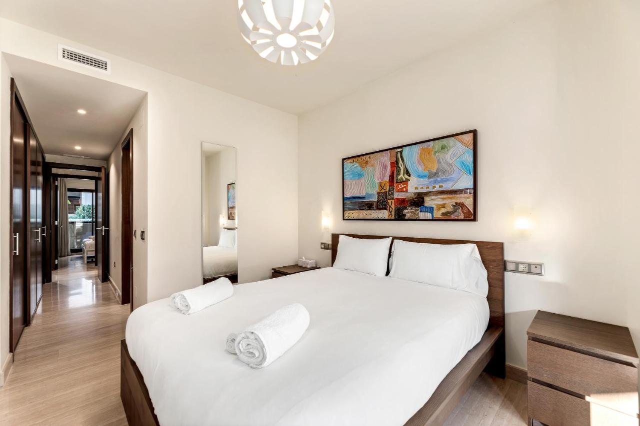 Apartamento Modern & Peaceful 2br W/parking - Medina Banus *