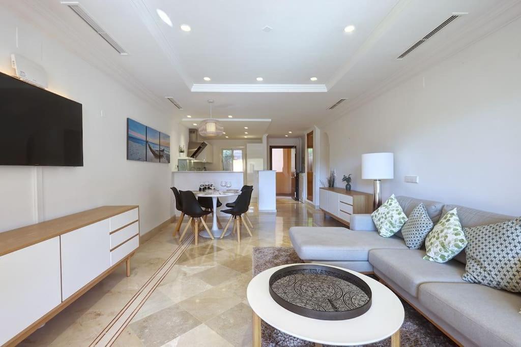 Stunning 2 Bedroom In Aloha Hill Club