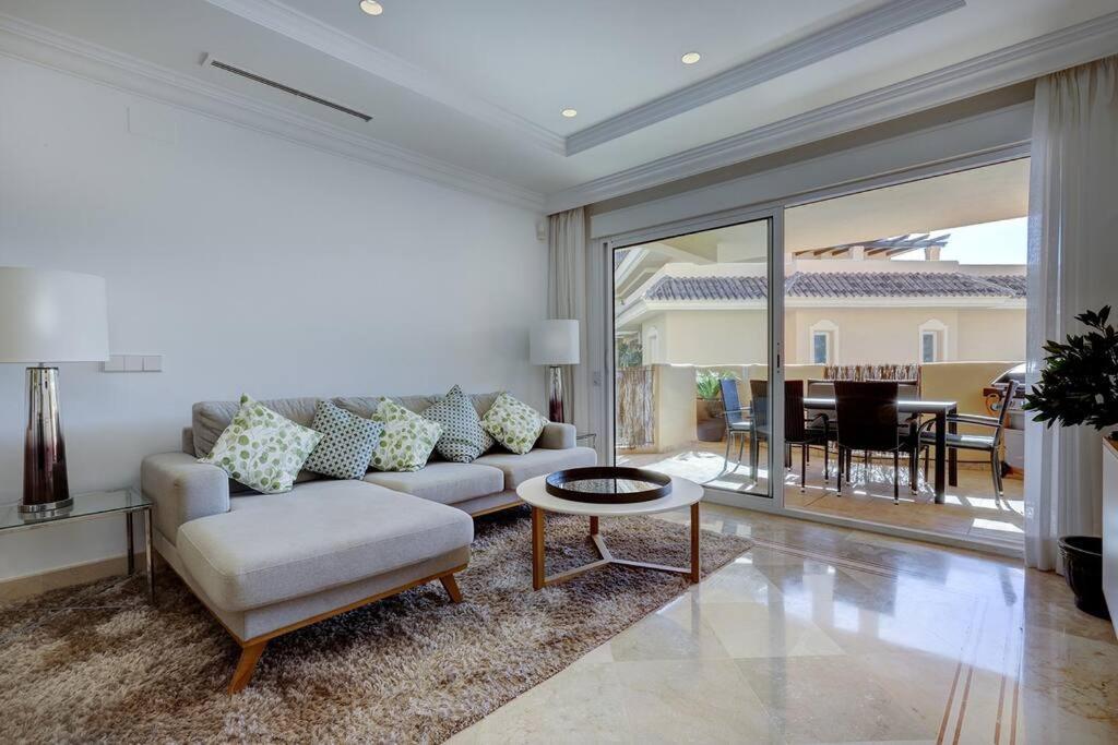 Apartamento Stunning 2 Bedroom In Aloha Hill Club Marbella