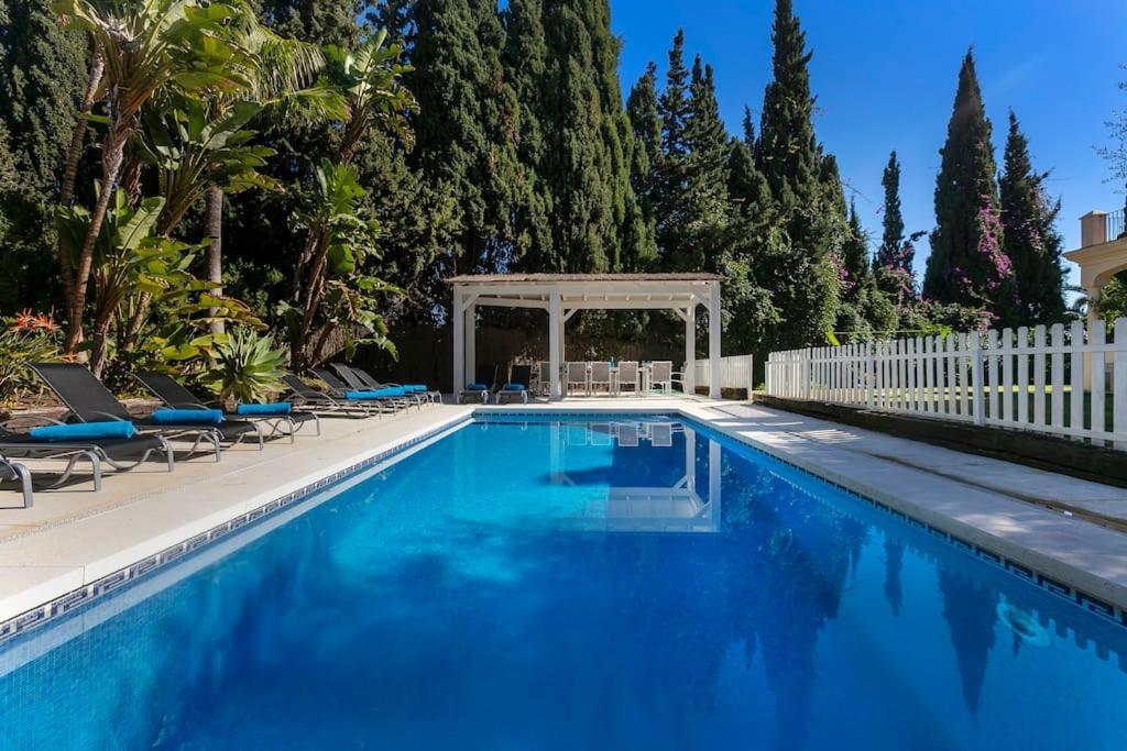 Luxury 6 Bedroom Villa, * Marbella