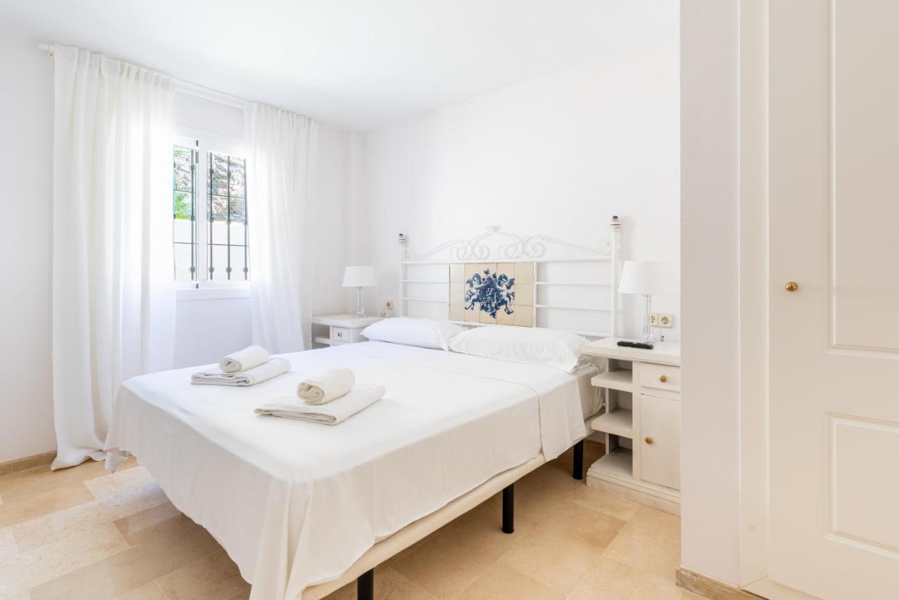 Los Lagos Golf I Uniquely Styled 3 Bedroom In Apartment