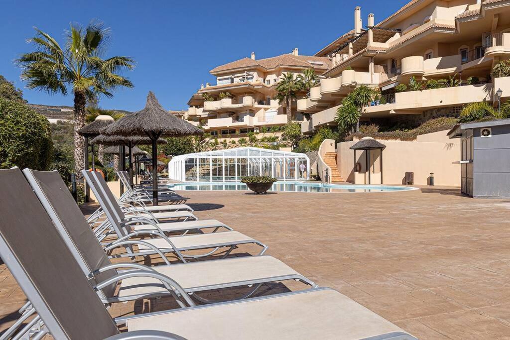Stunning 2 Bedroom In Aloha Hill Club Apartamento Marbella