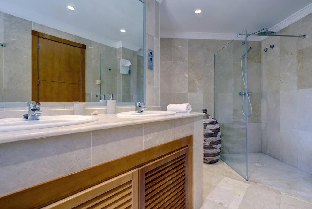 Stunning 2 Bedroom In Aloha Hill Club Apartamento