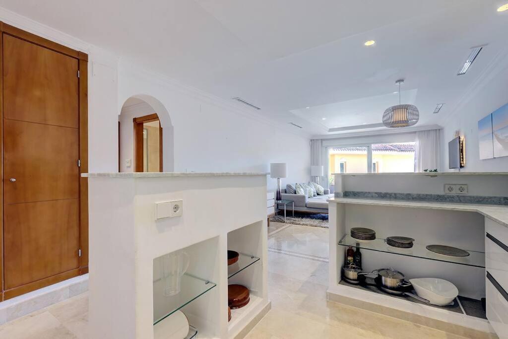 Stunning 2 Bedroom In Aloha Hill Club Marbella