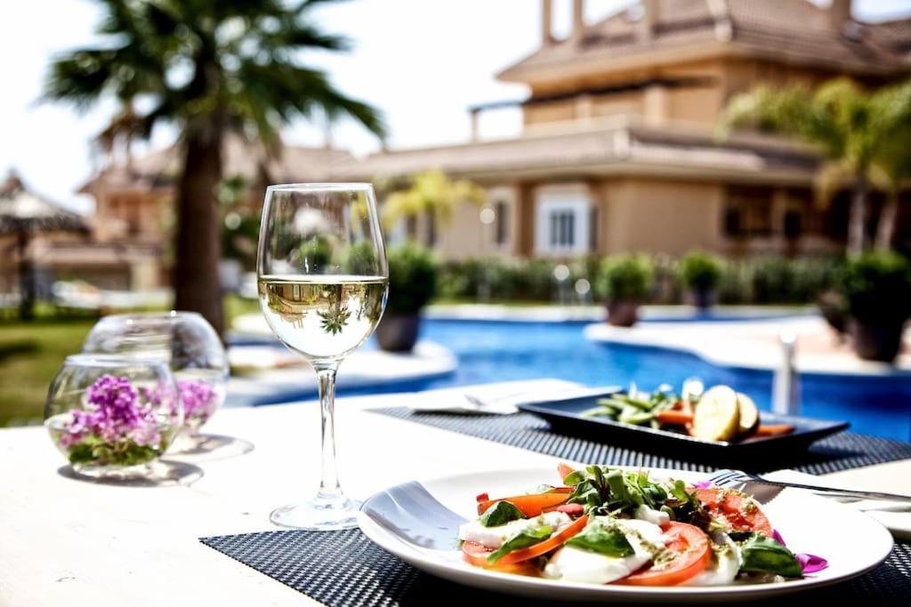 Stunning 2 Bedroom In Aloha Hill Club * Marbella