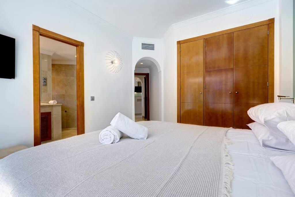 Apartamento Stunning 2 Bedroom In Aloha Hill Club Marbella
