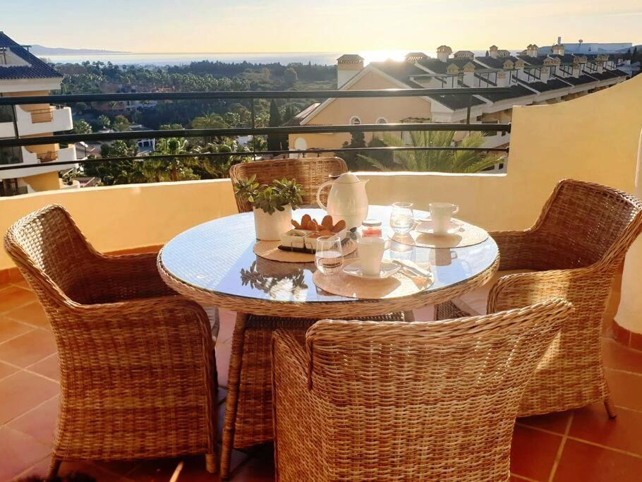Walking Distance To Puerto Banus Sea View Appartement *