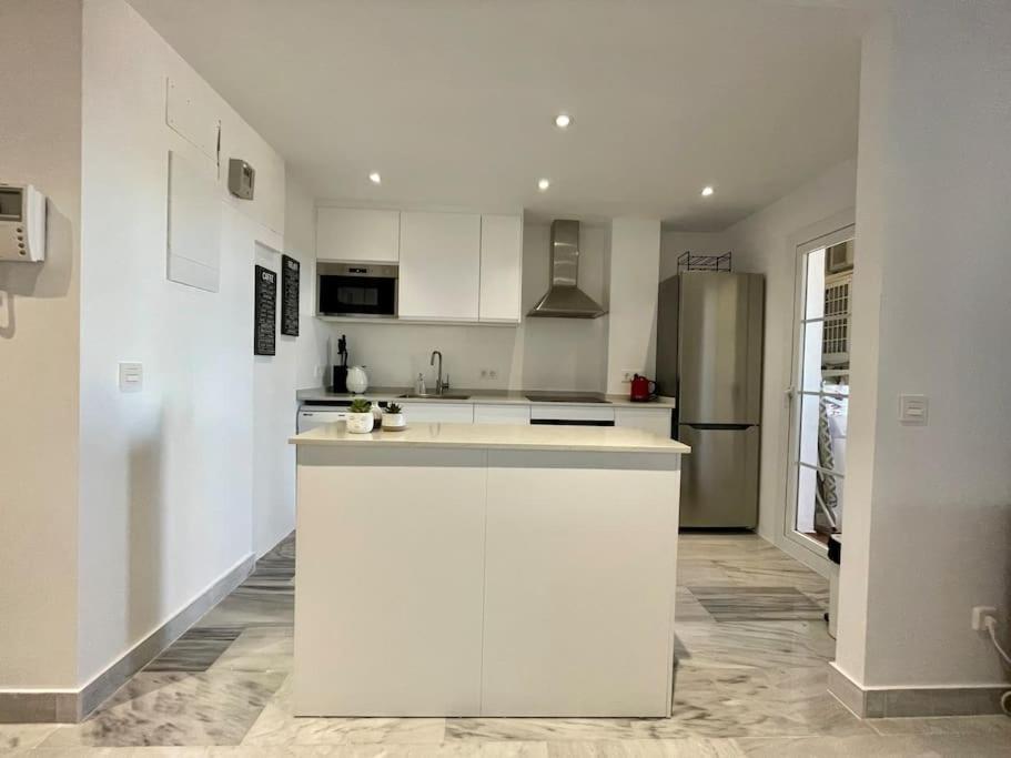 Walking Distance To Puerto Banus Sea View Marbella
