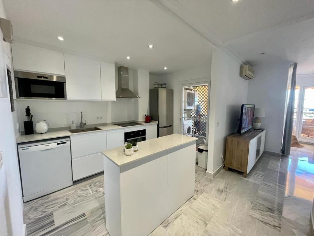 Appartement Walking Distance To Puerto Banus Sea View