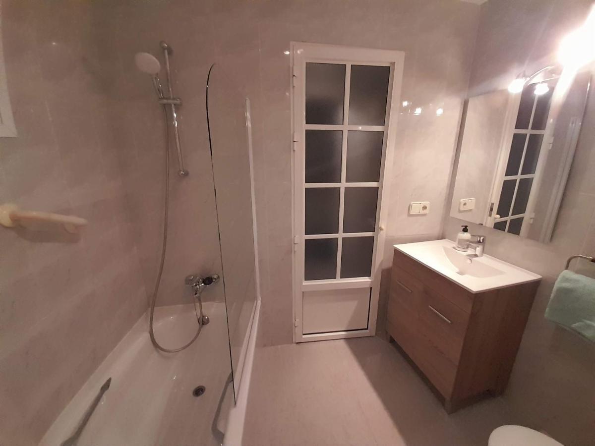 Appartement With Pool Near The Beach *