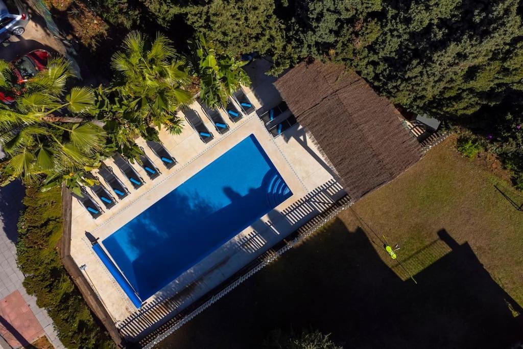 Luxury 6 Bedroom Villa, *