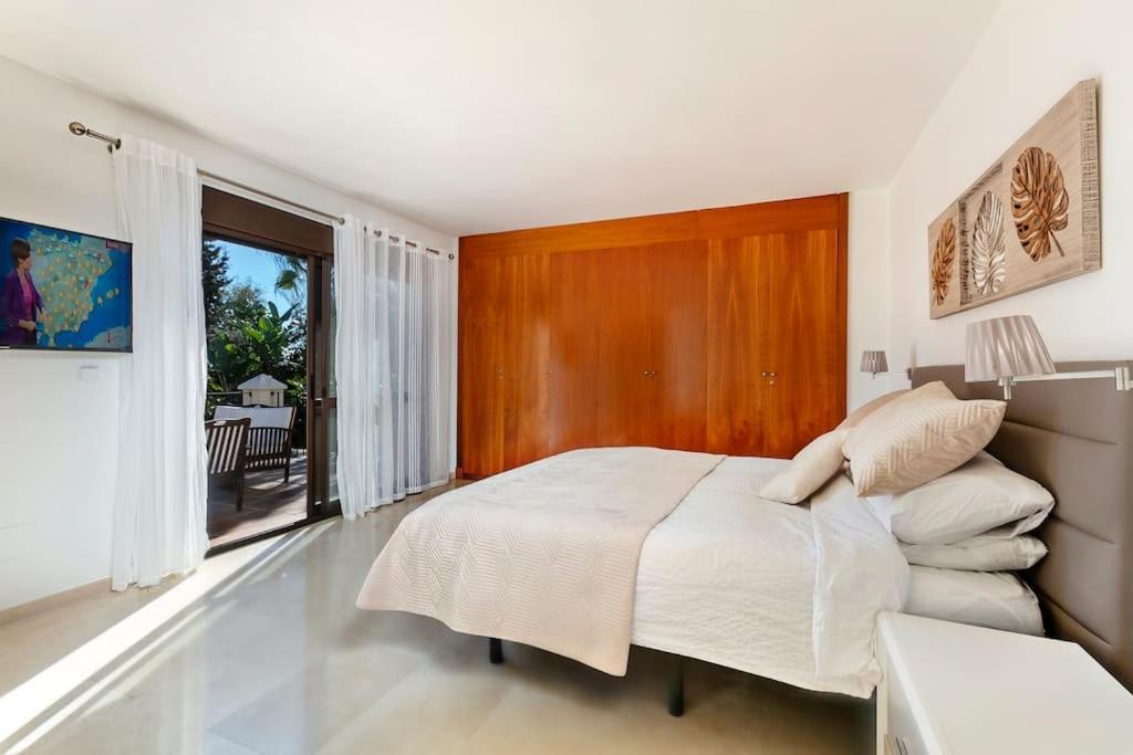 Luxury 6 Bedroom Villa, Villa Marbella