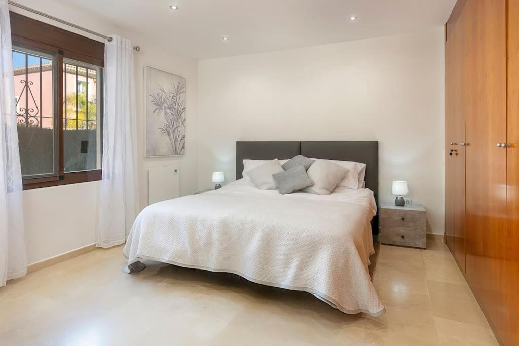 Villa Luxury 6 Bedroom Villa,