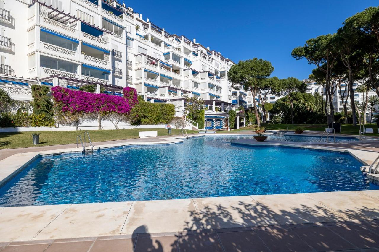 Stylish Sea View In Playas Del Duque *