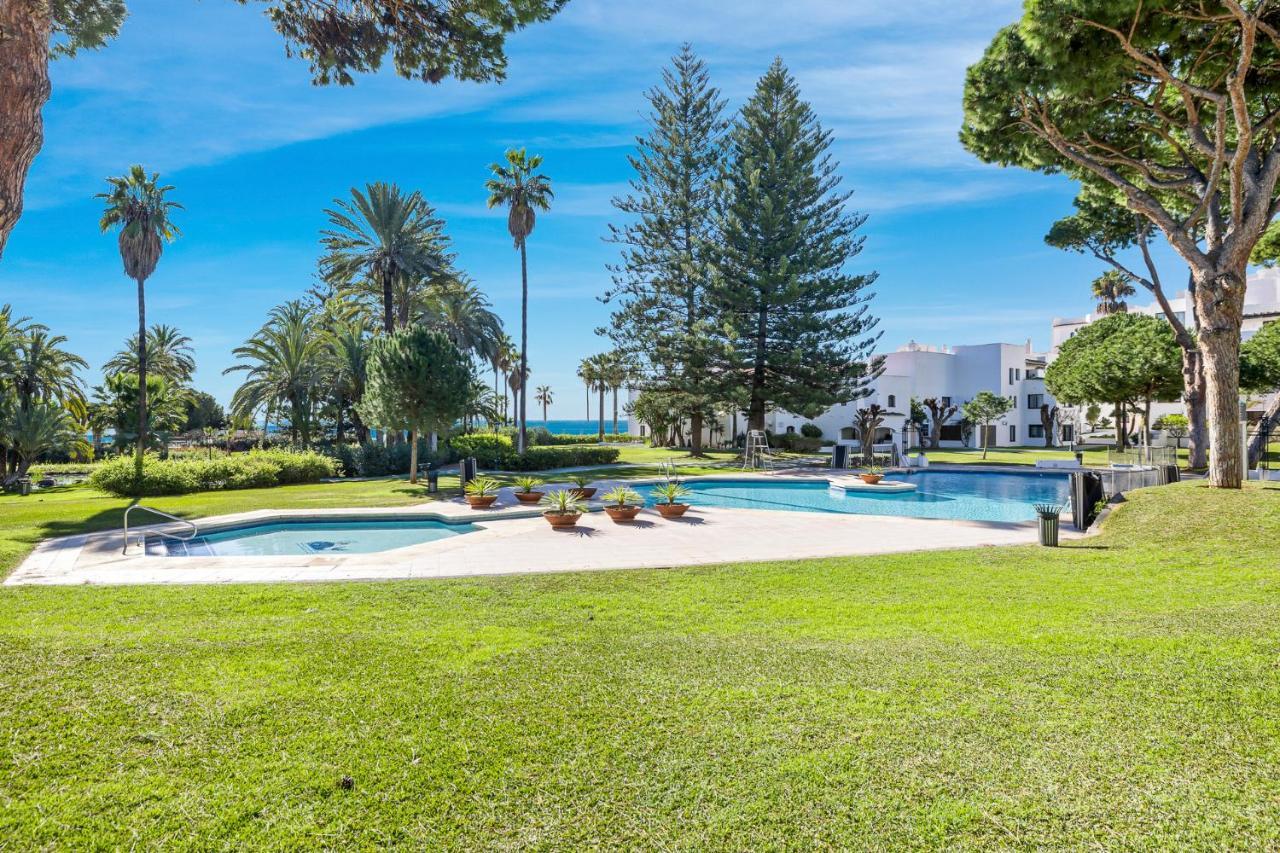 Stylish Sea View In Playas Del Duque *