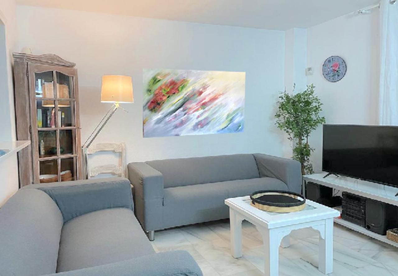 Apartaluz Costabella ,satelite, Wifi, Pk Apartment