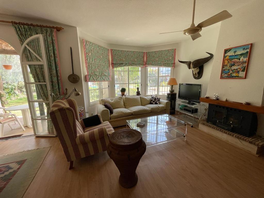 Spacious House With Private Pool Next To Golf Club Holiday home