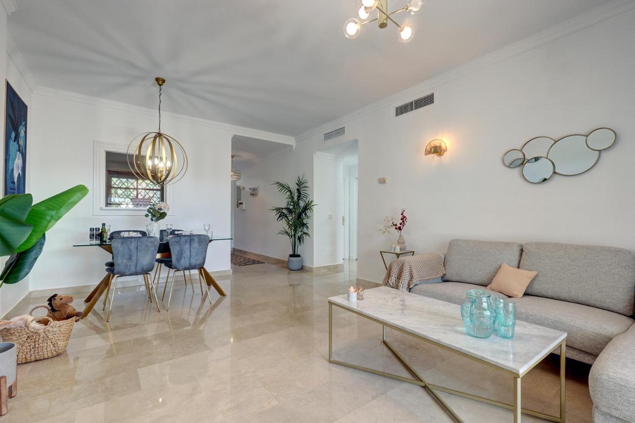 Apartment Aloha Gardens In Puerto Banus Marbella