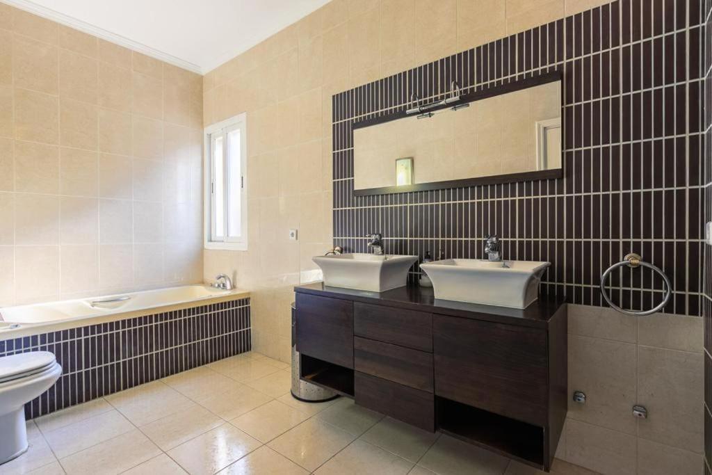 Spacious 10guest In Puerto Banus With Pool *
