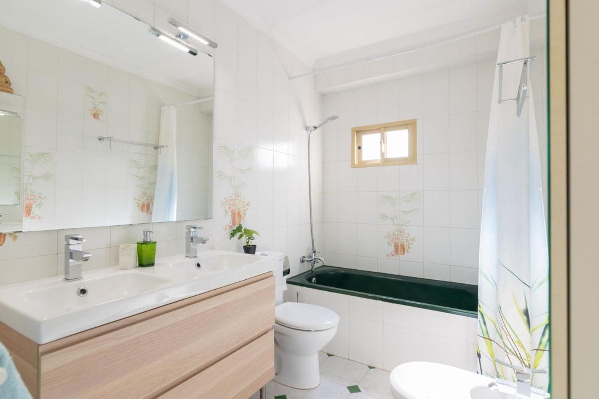Apartamento Piso De 2 Playa Bajadilla Centro
