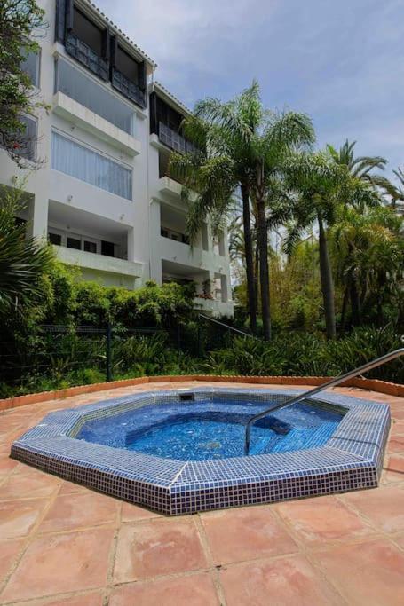 Beautiful 3bdrs Apartm. Seaviews/las Golondrinas/don Carlos Appartement Marbella