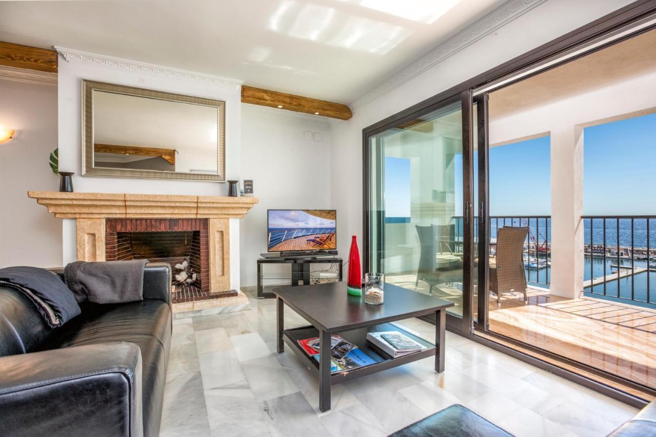 Puerto Banus Penthouse With Panoramic Sea Views *