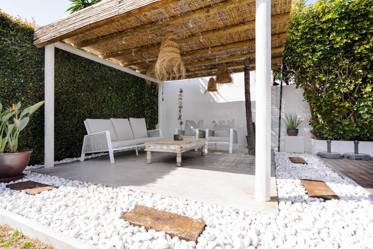 Madrugada, Beachside In Costabella *