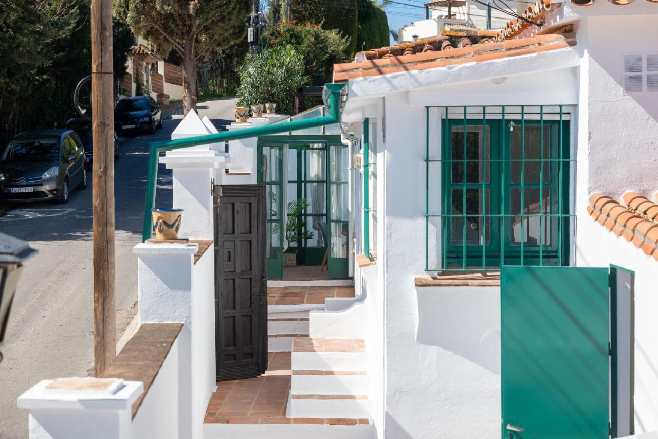 Puerto Banus Dreamed Monelos *