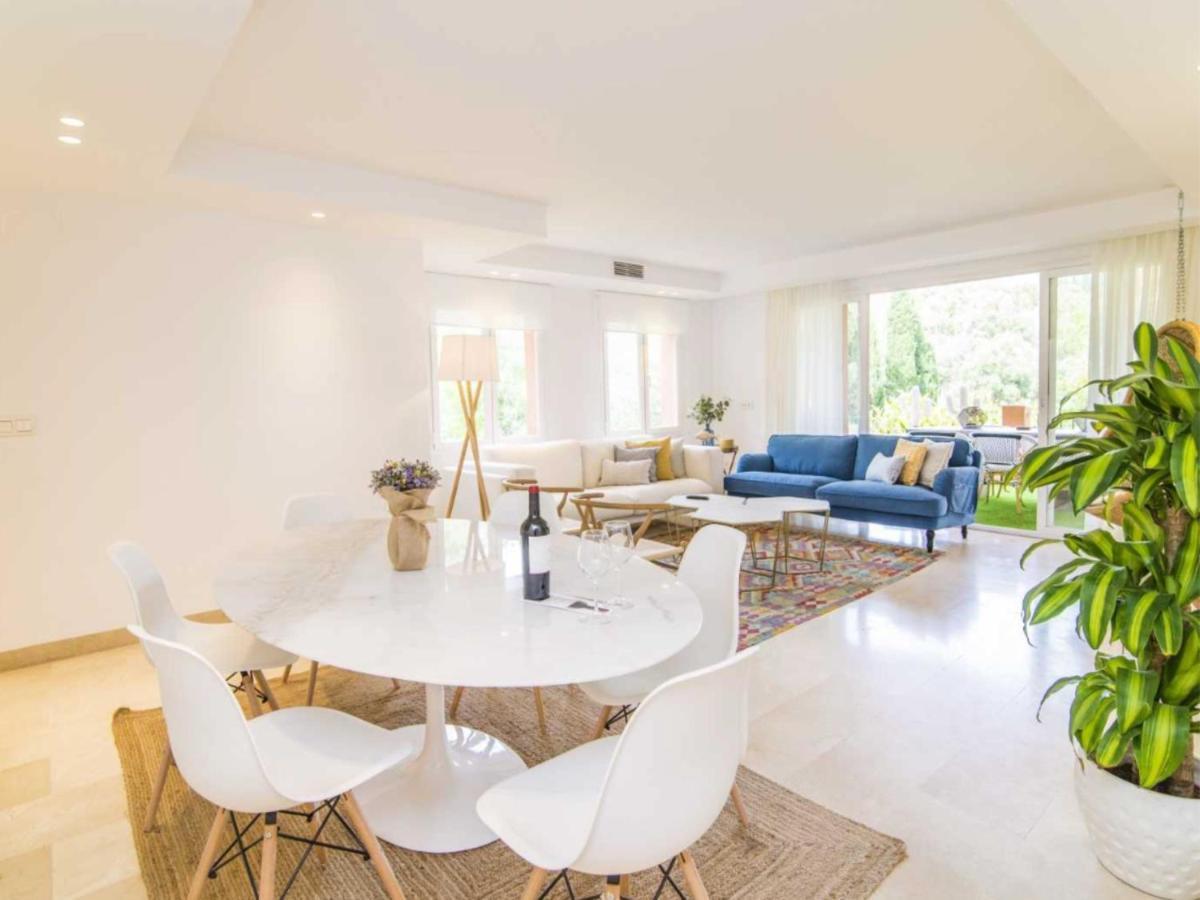 Golden Mile Oasis: Beachfront Family Haven At Puente Apartment Marbella