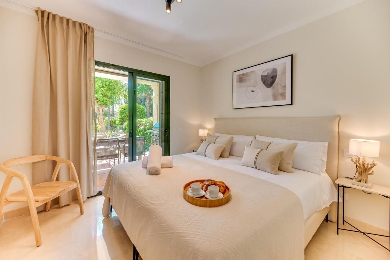 Apartment Vacation I El Palmeral, Golf Valley, Renovated, Fast Wifi *