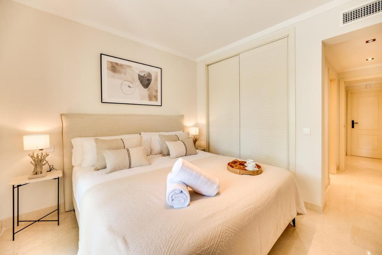 Vacation I El Palmeral, Golf Valley, Renovated, Fast Wifi Apartment Marbella