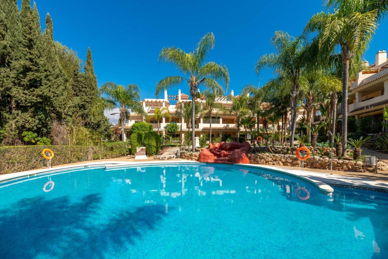 Apartment Vacation I El Palmeral, Golf Valley, Renovated, Fast Wifi *
