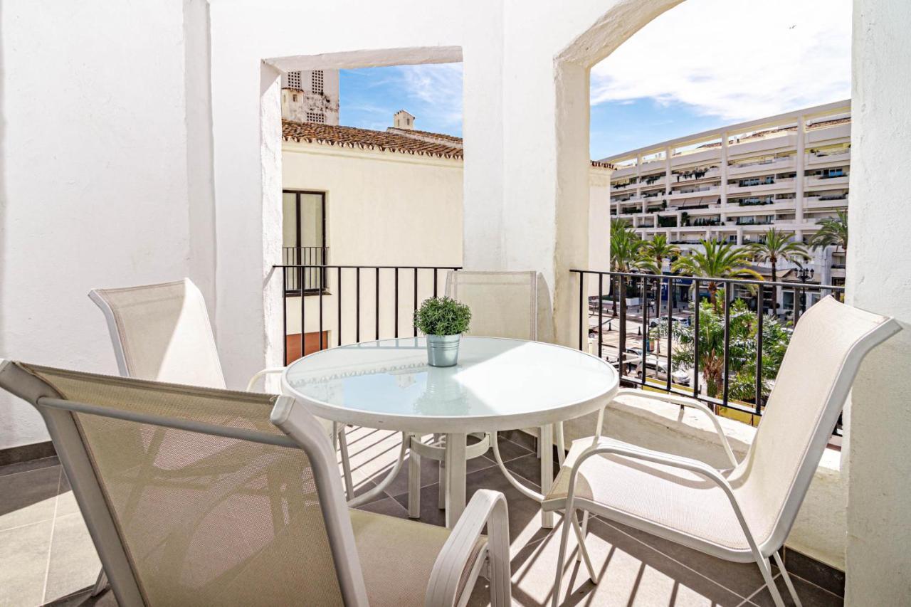 Apartment Harbor Getaway In The Heart Of Puerto Banus With Walking Dictance To Everything Marbella