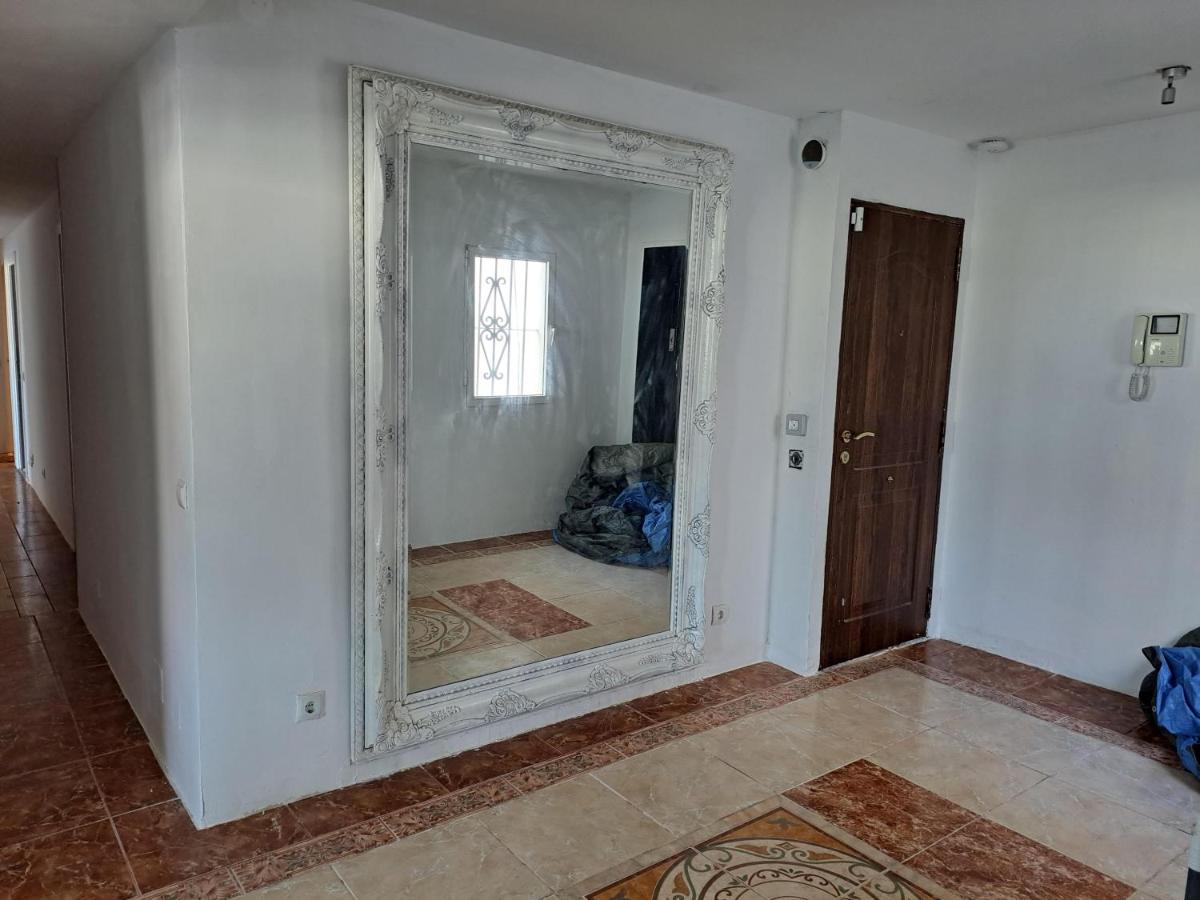 Guest house Privado 1a Linea Puerto Banus. Atico Enorme, Vistas Increibles Marbella